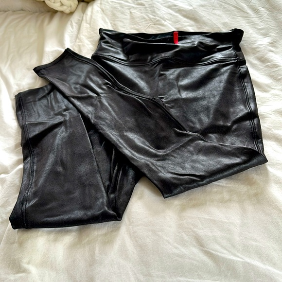 Black Spanx Leather-like Leggings - Picture 2 of 3